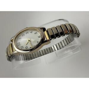 Vintage Oval Women’s Quartz Watch with Expansion Band – Fresh Battery